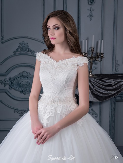 https://www.sposa-lia.com/images/stories/virtuemart/product/238       (2).jpg